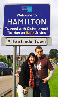 Hamilton e Renata em Hamilton City - Foto tirada por Betty Scotland